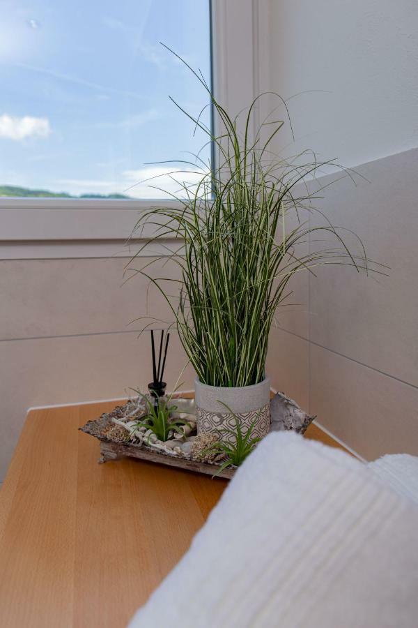 Weingut Gerd Muellers Hotel เคิร์ฟ ภายนอก รูปภาพ