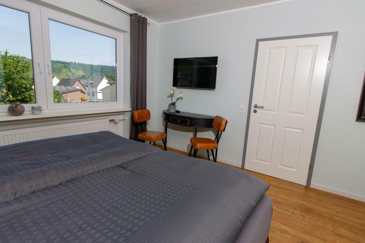 Weingut Gerd Muellers Hotel เคิร์ฟ ภายนอก รูปภาพ
