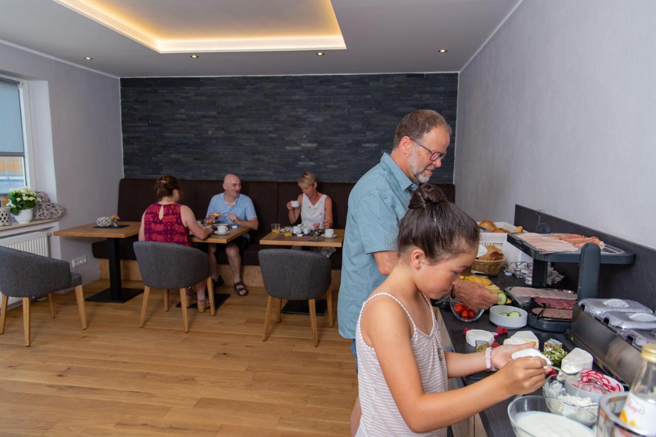 Weingut Gerd Muellers Hotel เคิร์ฟ ภายนอก รูปภาพ